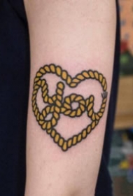 来自韩国的一组小绳子主题纹身图