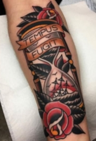 时间流逝的oldschool风格复古沙漏纹身图案