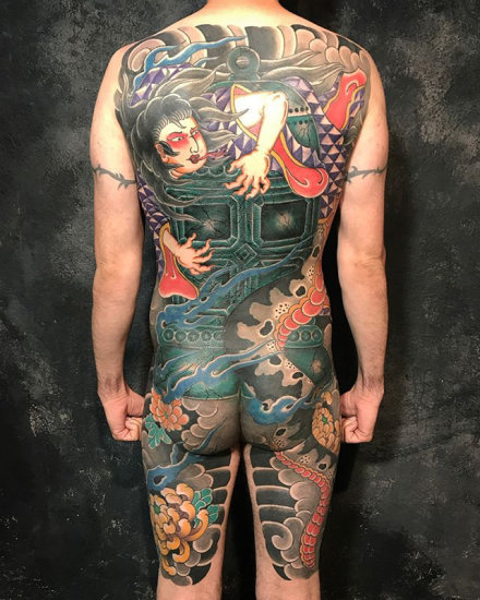 传统日式的满背通体纹身图案9张