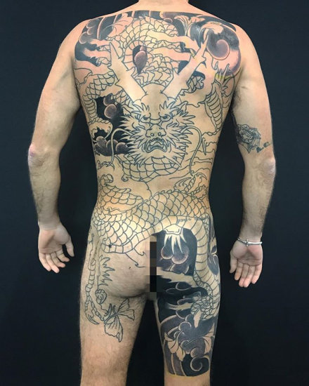 传统日式的满背通体纹身图案9张