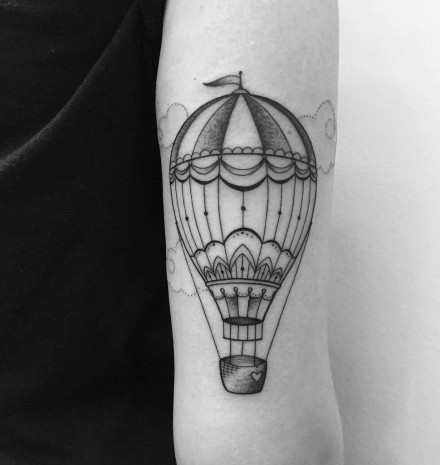 热气球主题的一组小清新纹身图案9张
