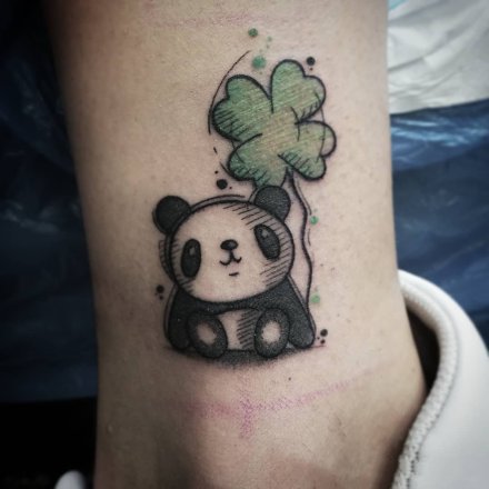 关于国宝大熊猫的一组纹身作品图