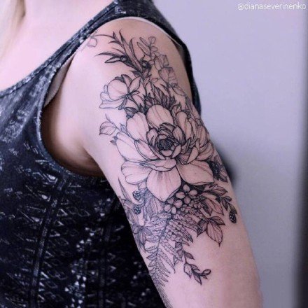 16张小清新的传统素花朵纹身作品