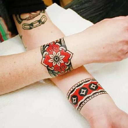 精致的oldschool风格的纹身手环图