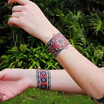 精致的oldschool风格的纹身手环图