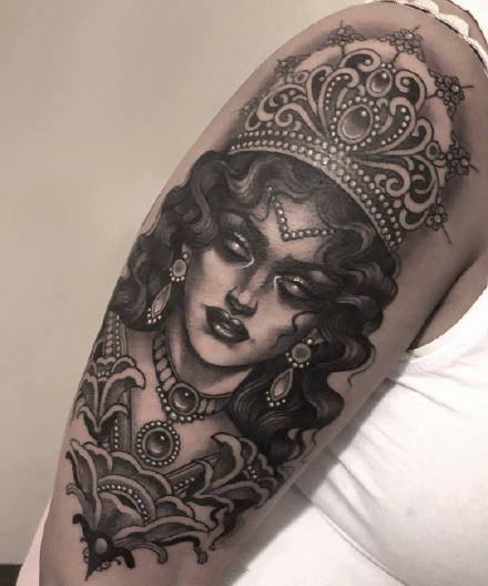 包大臂的9张暗黑女郎纹身图案