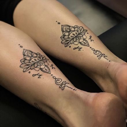 漂亮的小腿后部小清新纹身图案作品