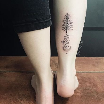 漂亮的小腿后部小清新纹身图案作品