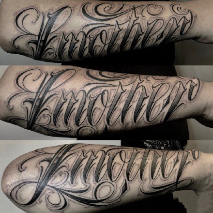 好看的9张帅气黑色花体字纹身作品