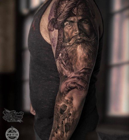 9张适合男生的的包臂欧美写实纹身图