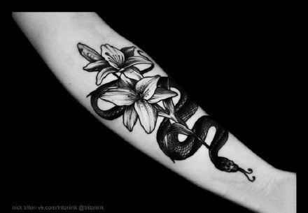 18组胳膊上的暗黑点刺图纹身欣赏