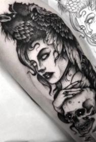 欧美风格的暗黑色点刺纹身作品9张
