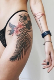 18组简约的植物系纹身作品图案