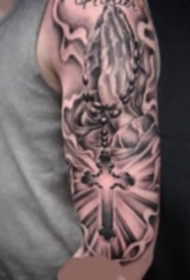 一组祈祷之手主题的纹身图片欣赏