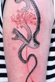 传统风格的9张黑蛇纹身作品图