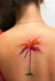 好看的一组树纹身作品图案9张