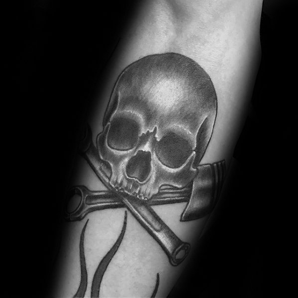 纹身工具   10张实用而又轻巧的扳手纹身图案