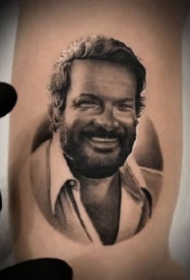 9张欧美人物的写实肖像纹身图片