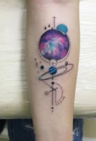 小清新的9张星球系列纹身图片