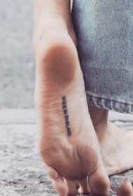 脚背脚底的一组创意脚部纹身欣赏