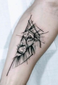 黑灰帅气的一组几何图形狮子纹身图片