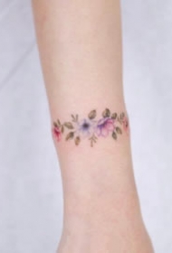 简约的小清新花环手环和脚环纹身图片