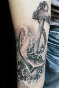 9张漂亮的船锚纹身作品图案