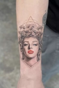 一组单针微雕系列的纹身图片欣赏