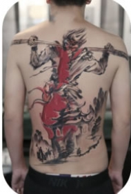 好看的9张中国风水墨纹身作品图片