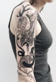 细节超多的插画风格手臂纹身图案9张