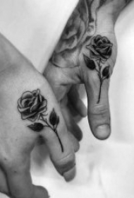 情侣纹身  10组爱意浓厚的情侣纹身图案图片