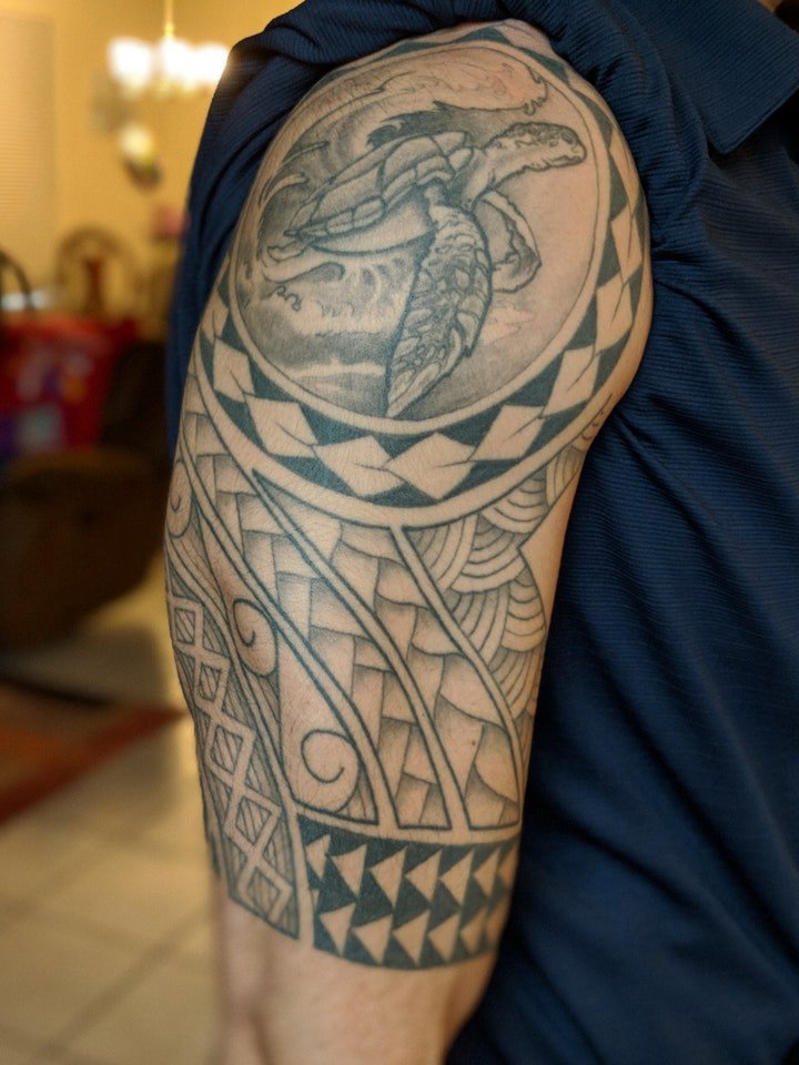 纹身黑色  部落气息浓厚的黑色图腾纹身图案