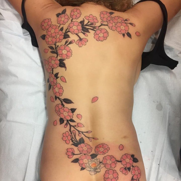 樱花纹身图案 10张优美清新纹身樱花图案