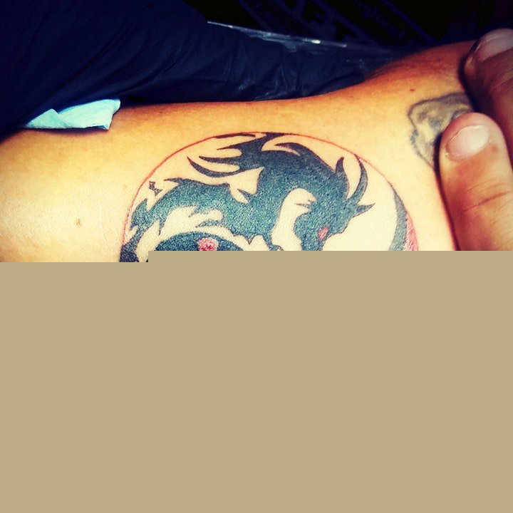 纹身八卦图   阴阳互补的创意八卦纹身图案