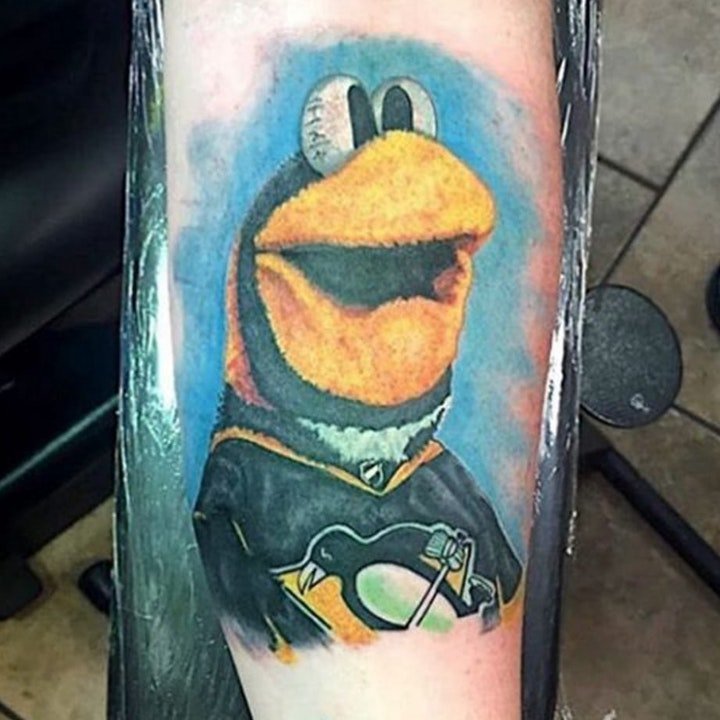 企鹅纹身图  生动而又趣味可爱的企鹅纹身图案