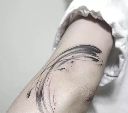 9款黑灰简约的线条水墨纹身图片