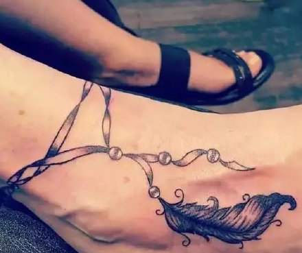 适合脚背的9张脚部纹身作品图