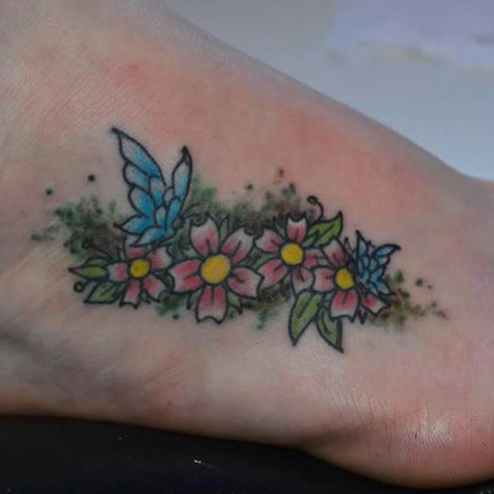 蝴蝶纹身图案 唯美而妖娆彩绘或黑灰的蝴蝶纹身图案