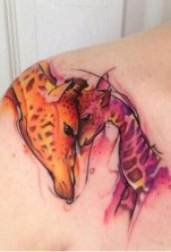 泼墨水彩纹身 多款颜色丰富流光溢彩的水彩色泼墨纹身图案