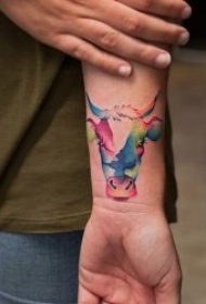 水彩纹身图片 唯美而又尽显柔美姿态的水彩纹身图案