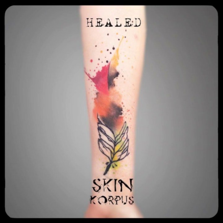 羽毛纹身图  9张轻柔而又精致的羽毛纹身图案