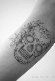 黑灰纹身小图 十分具有文艺气息的黑灰纹身小图案