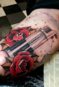 纹身school   传统与新颖碰撞的school风格纹身图案