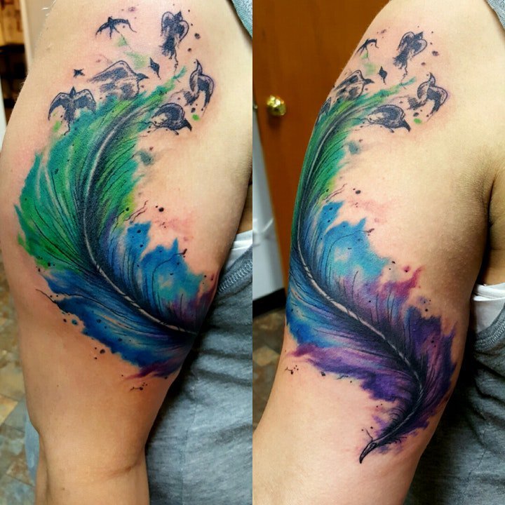 羽毛纹身图  8款轻柔而又唯美的羽毛纹身图案