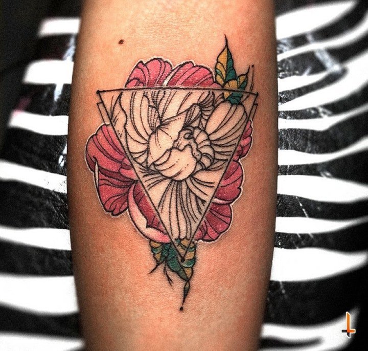 三角形纹身图  9组设计感十足的几何三角形创意纹身图案