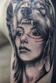 狼的纹身图案  9张技巧多样化的狼纹身图案