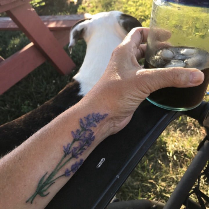 薰衣草纹身图案  9款颖长秀丽的薰衣草纹身图案