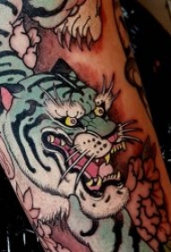 传统纹身图案 一组颜色鲜艳的传统彩色小纹身图案