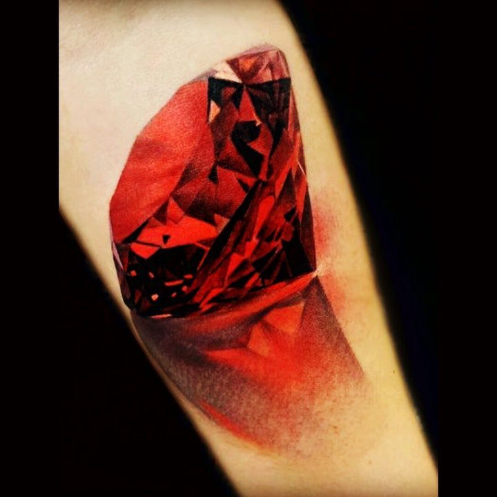 纹身钻石图 9张耀眼而又夺目的钻石纹身图案