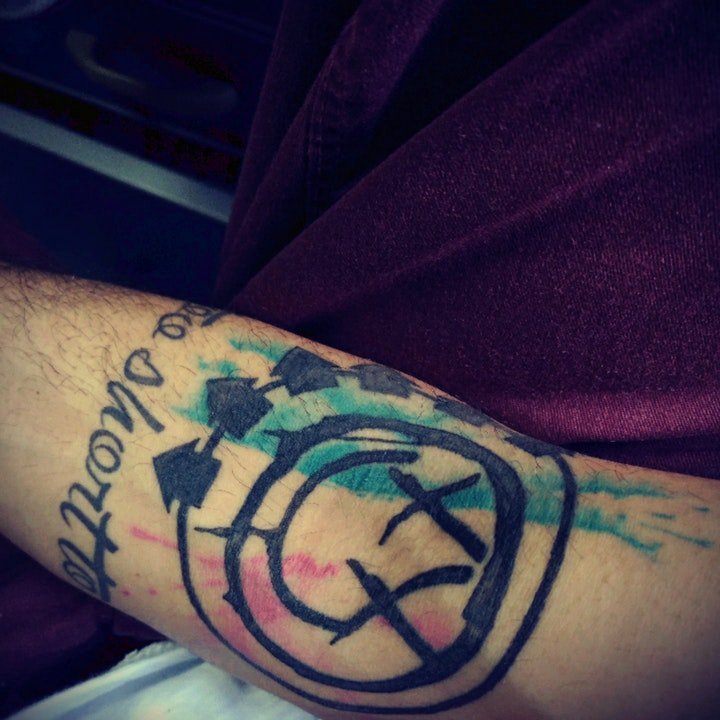 笑脸纹身图案 简单纹身十分可爱的笑脸纹身图案